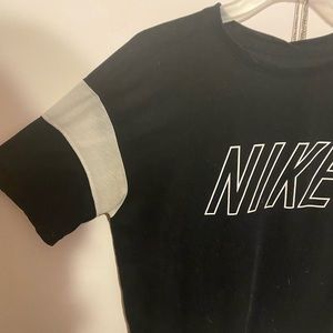 Black and white Nike shirt